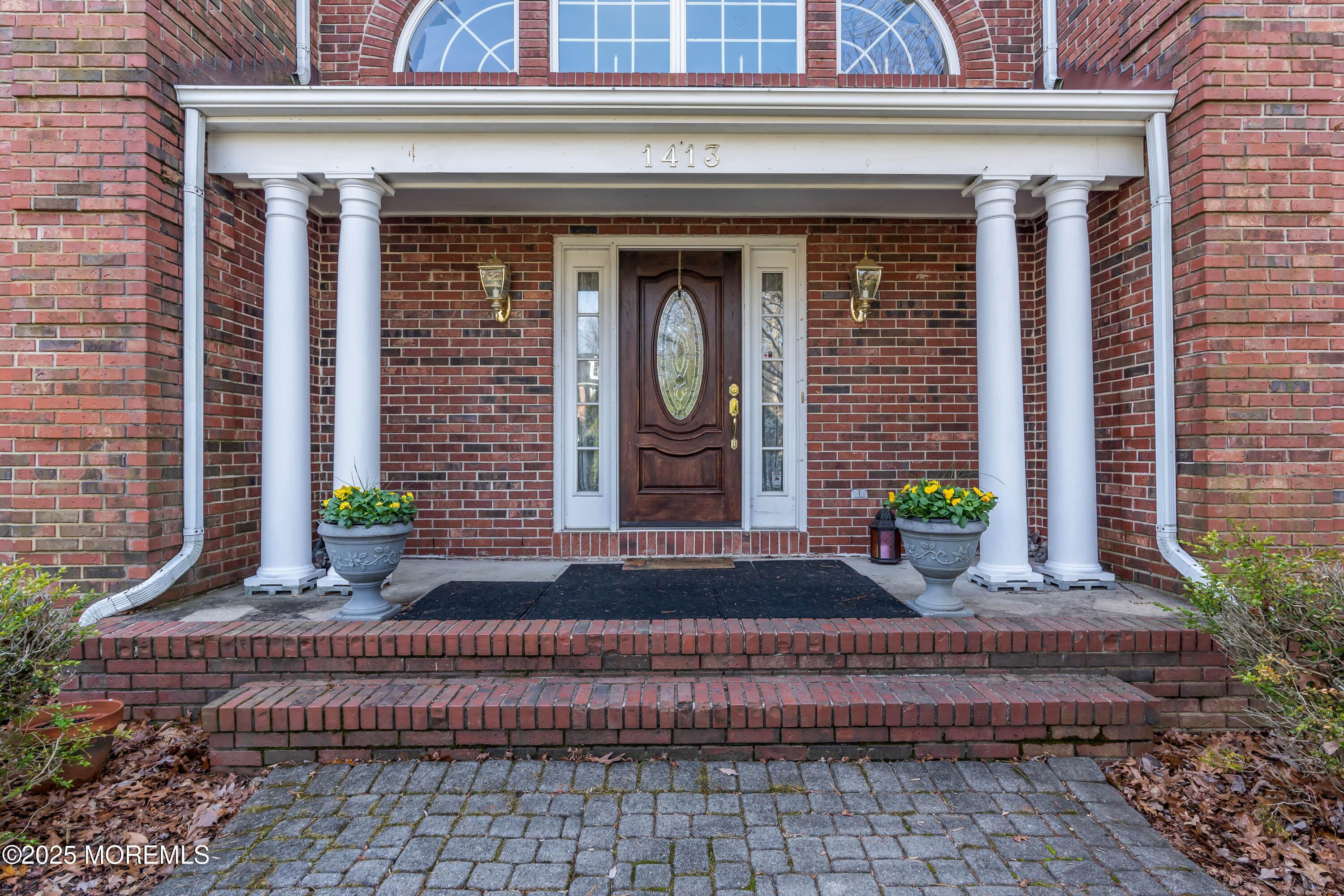 1413 Crabapple Drive