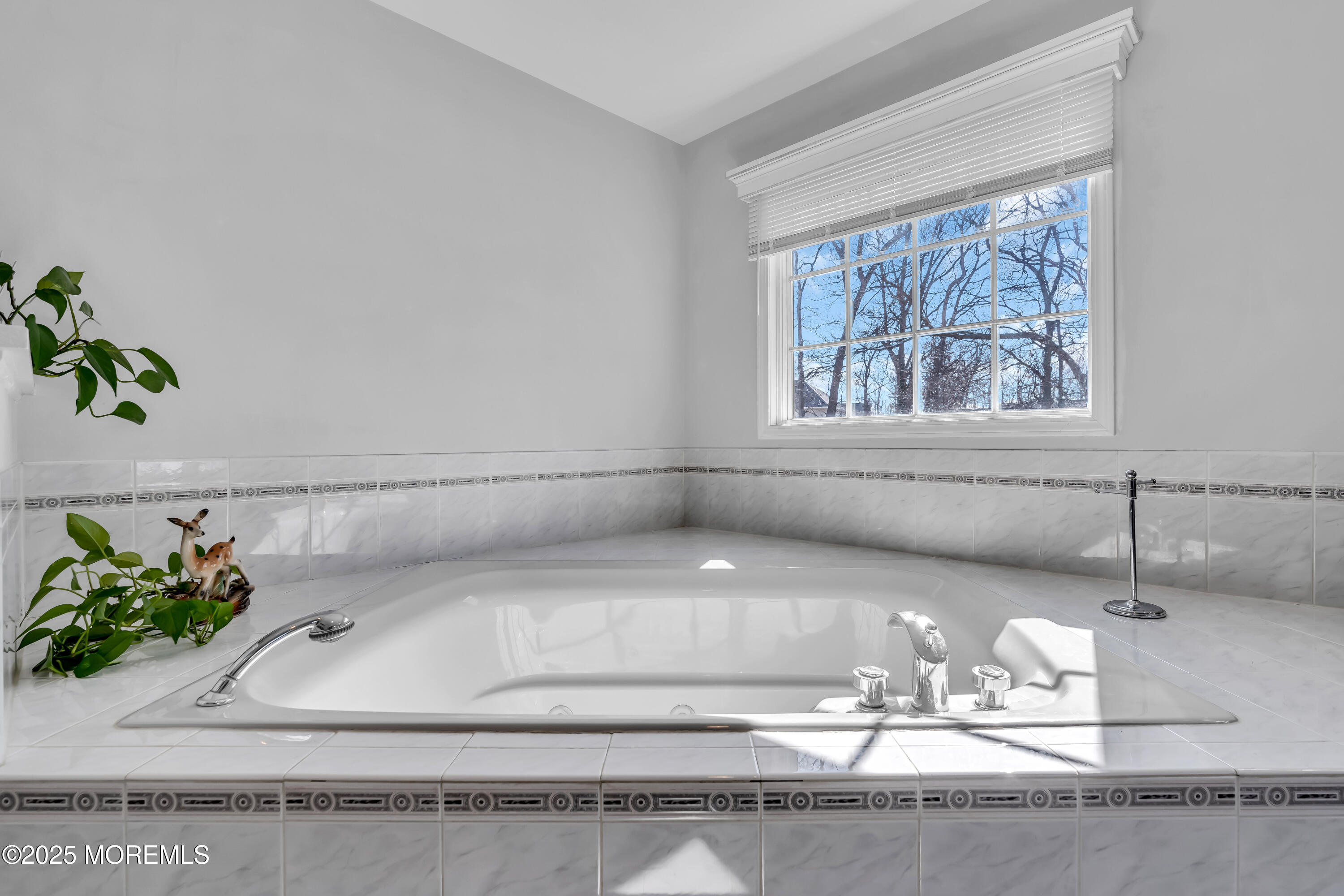 1413 Crabapple Drive