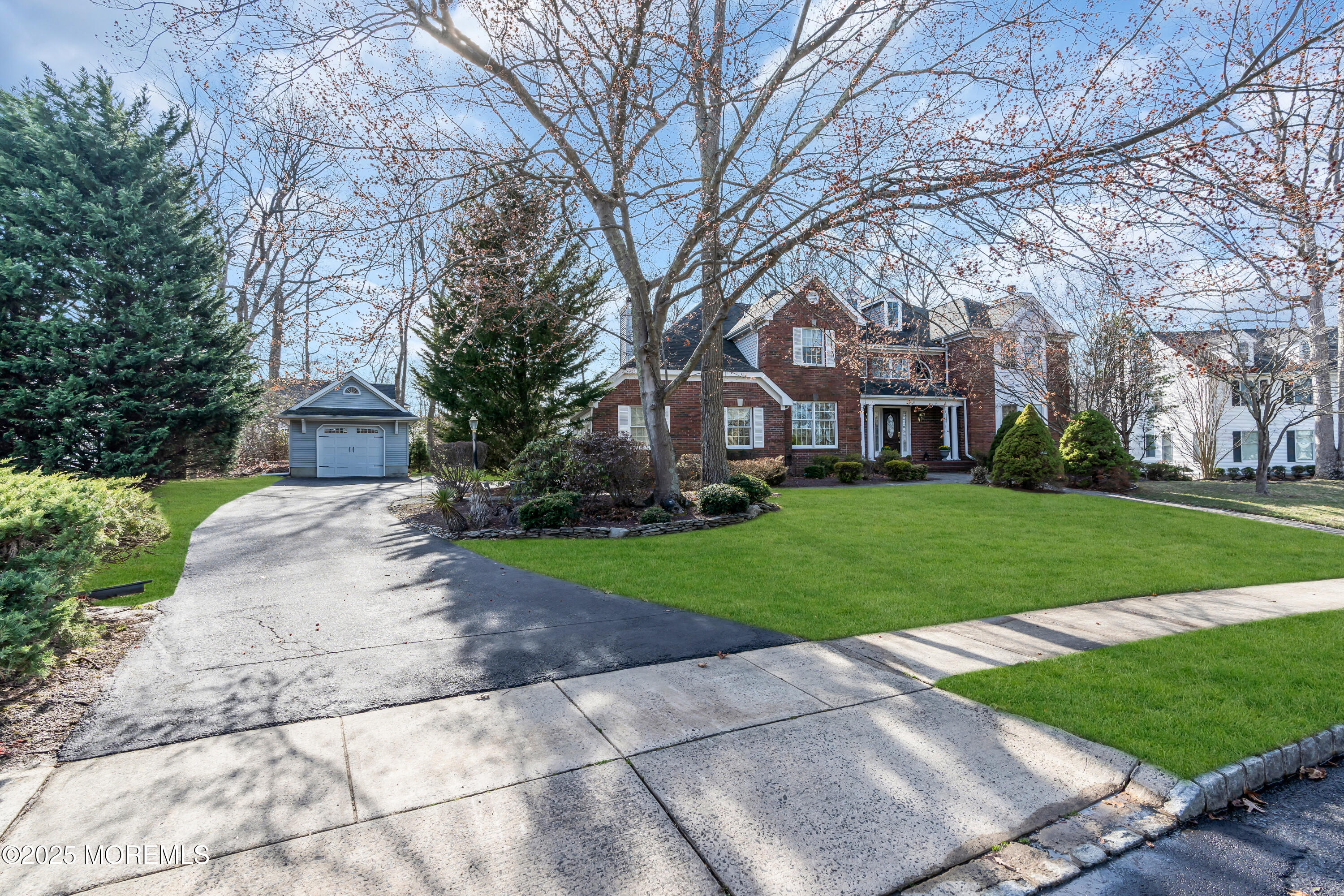 1413 Crabapple Drive