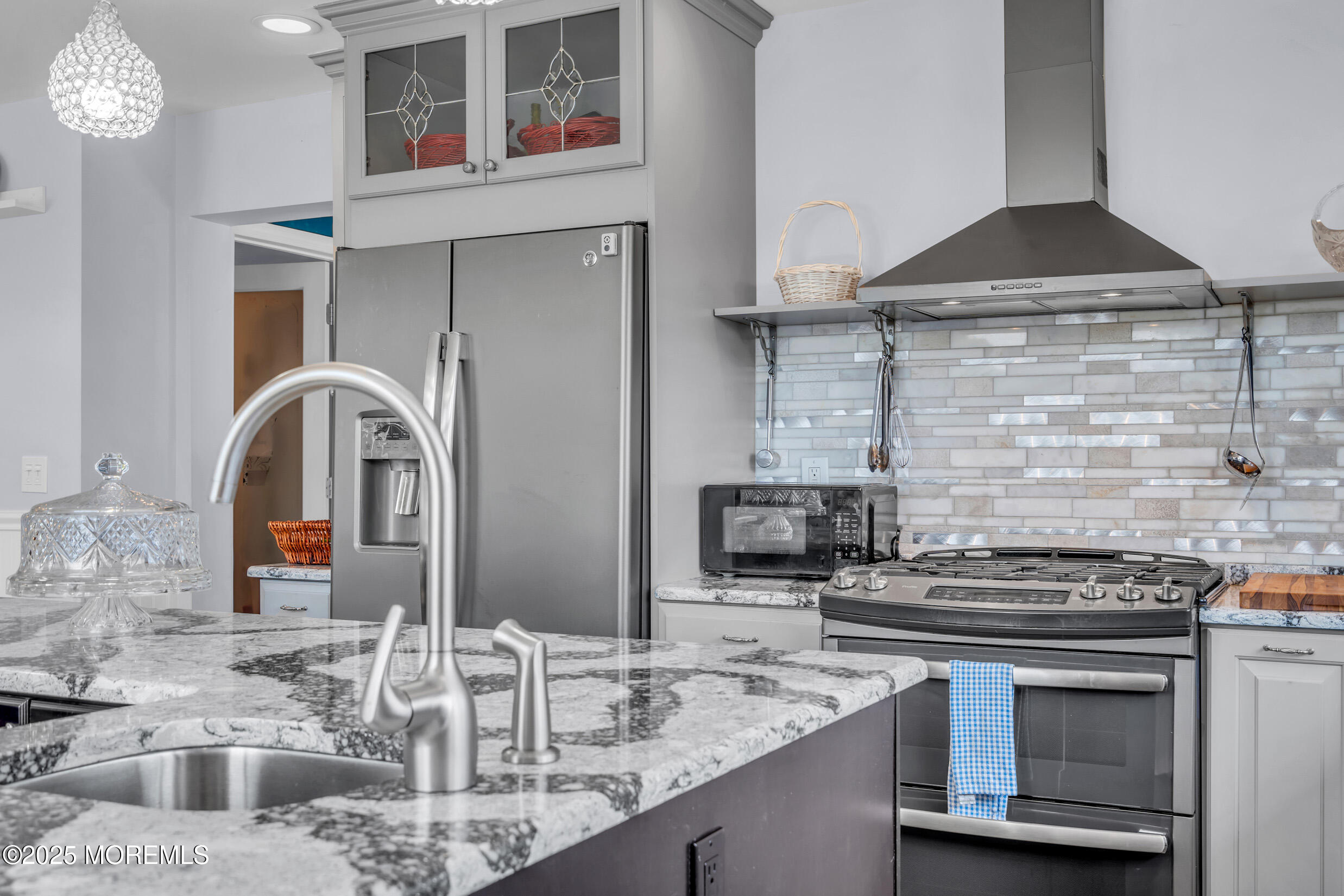 421 Laurel Boulevard