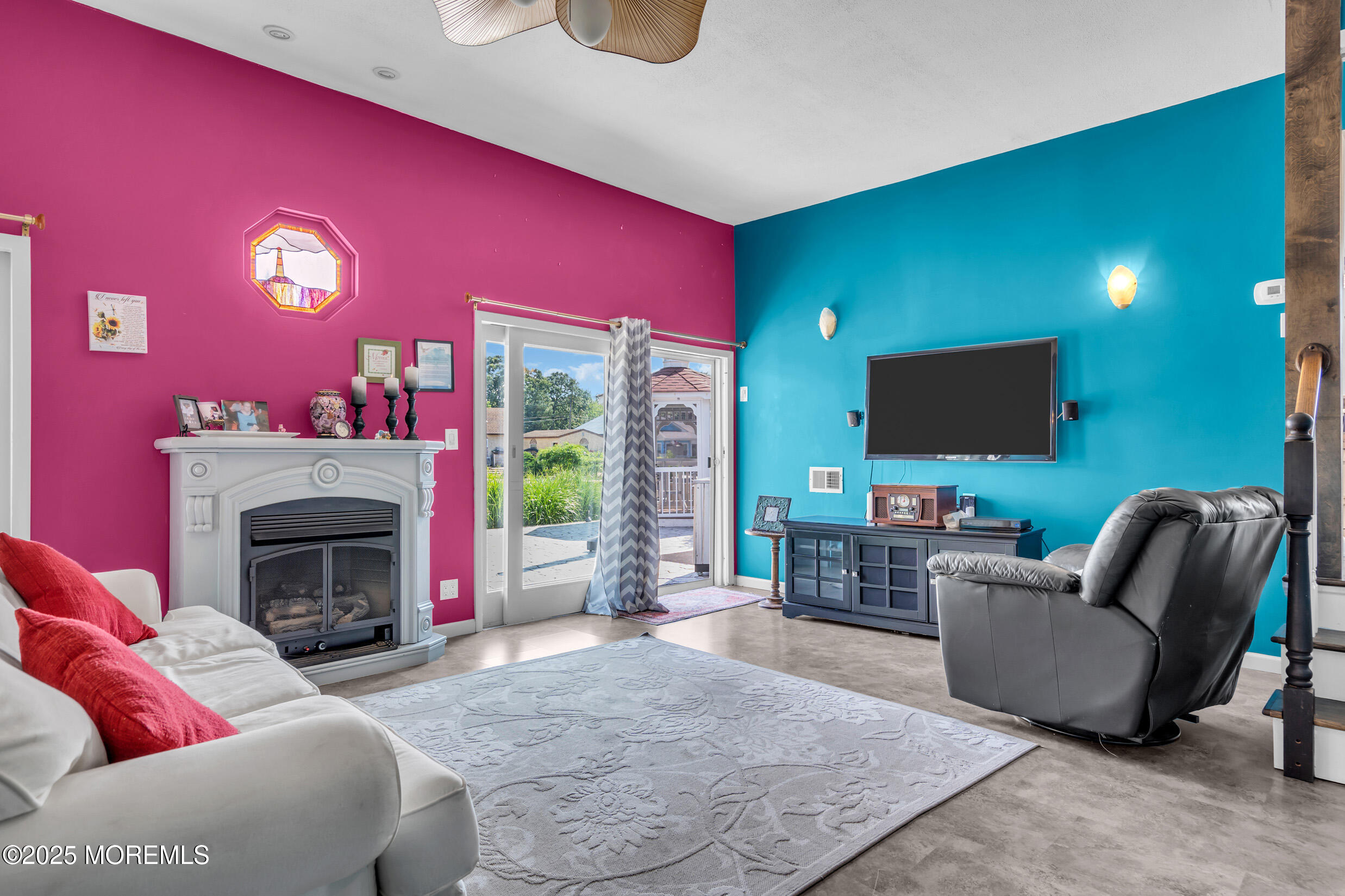 421 Laurel Boulevard