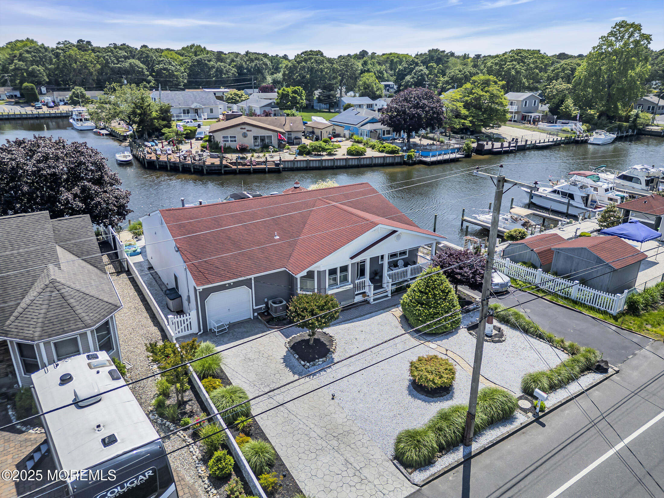 421 Laurel Boulevard