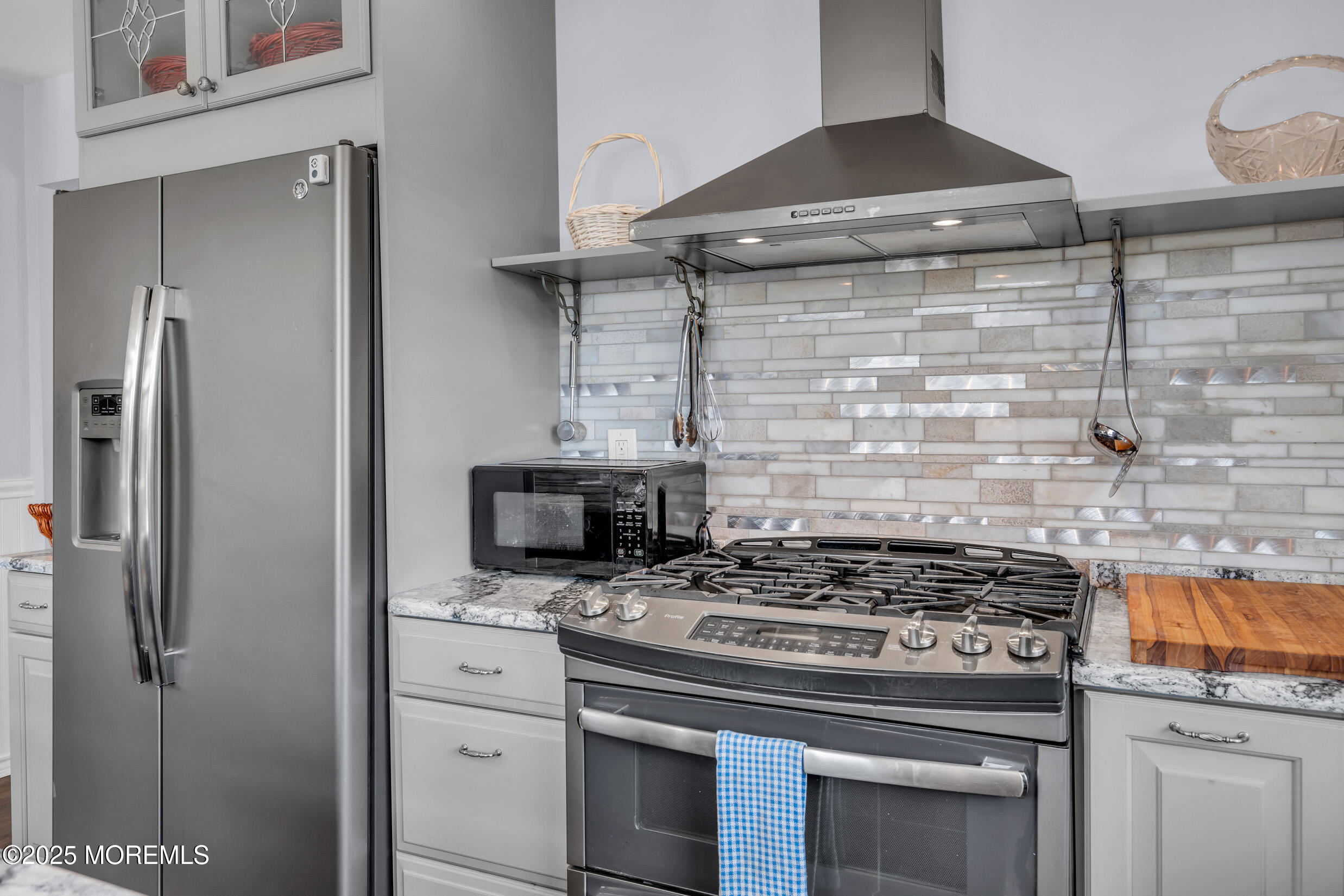 421 Laurel Boulevard