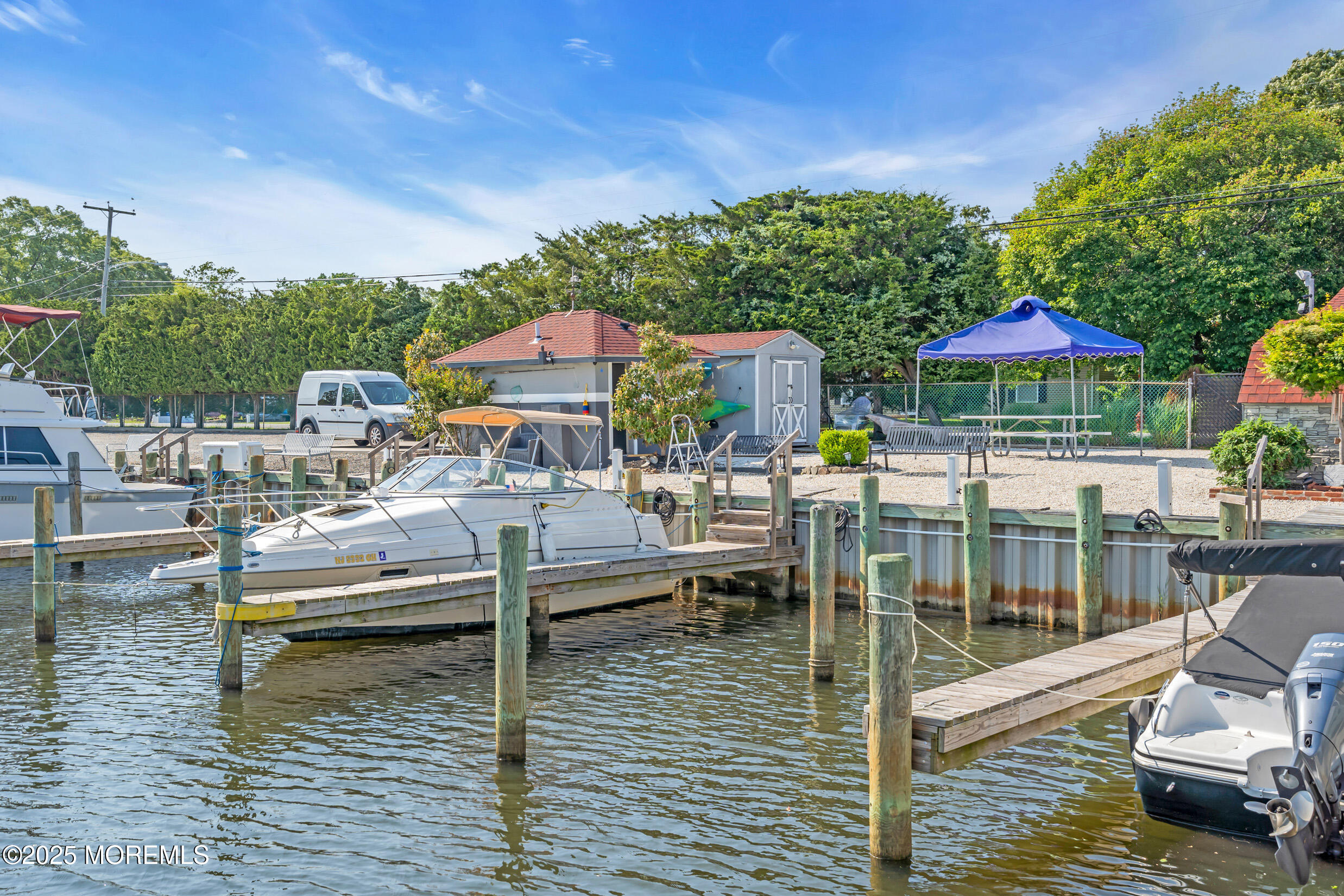 421 Laurel Boulevard