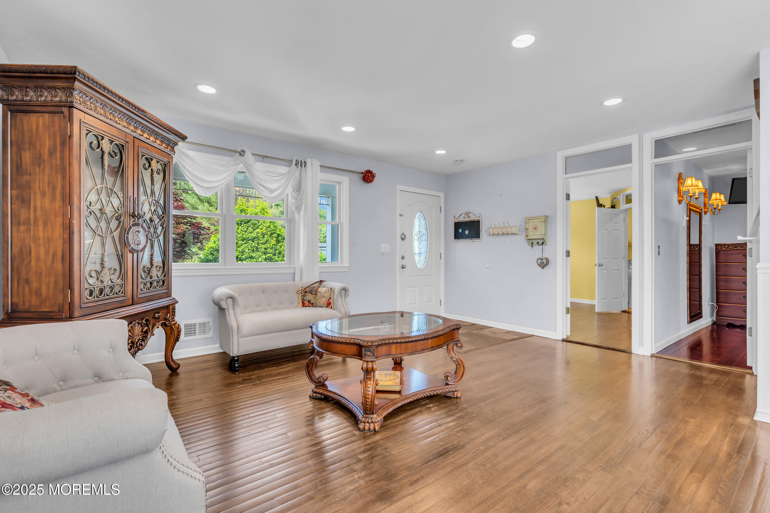 421 Laurel Boulevard