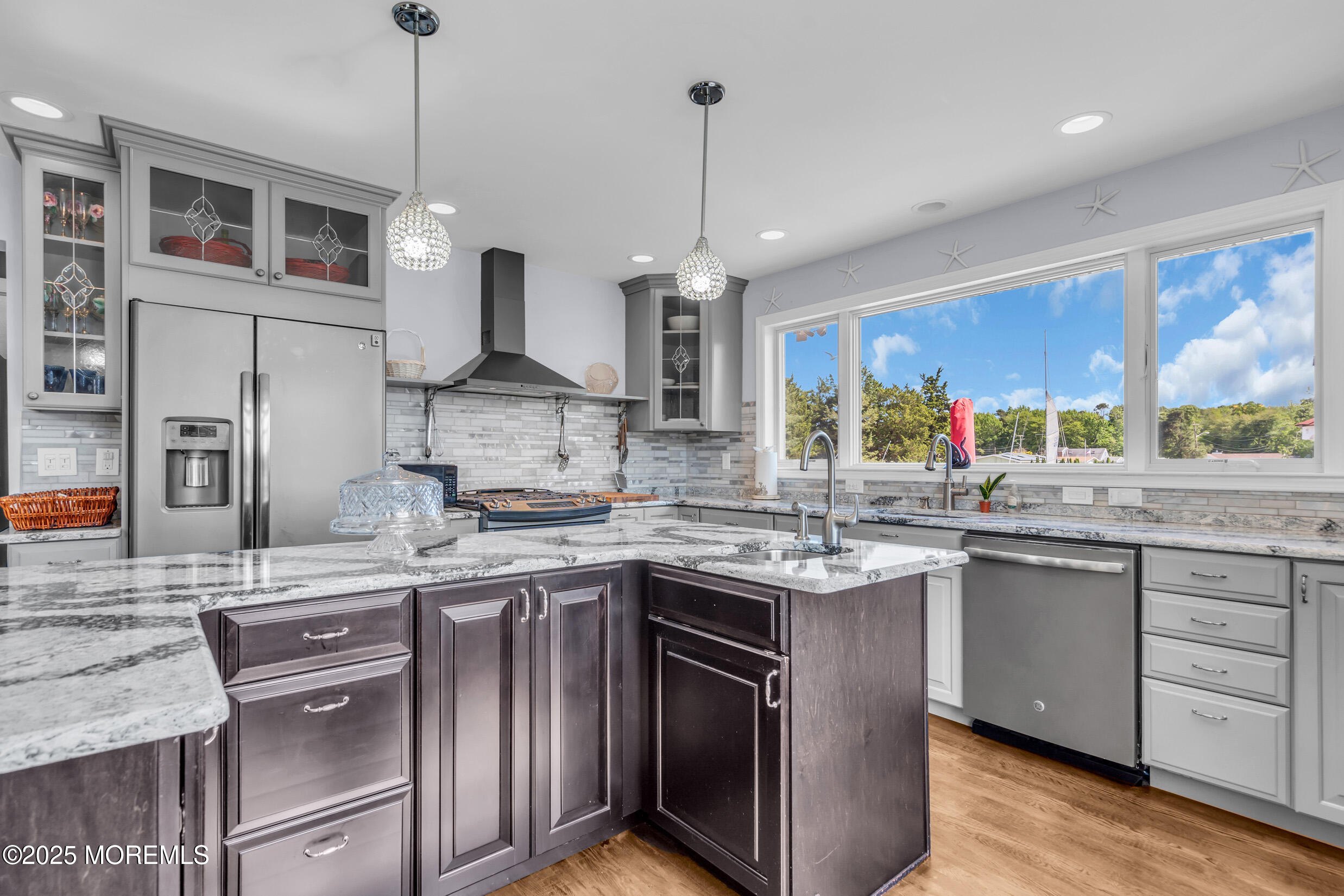 421 Laurel Boulevard