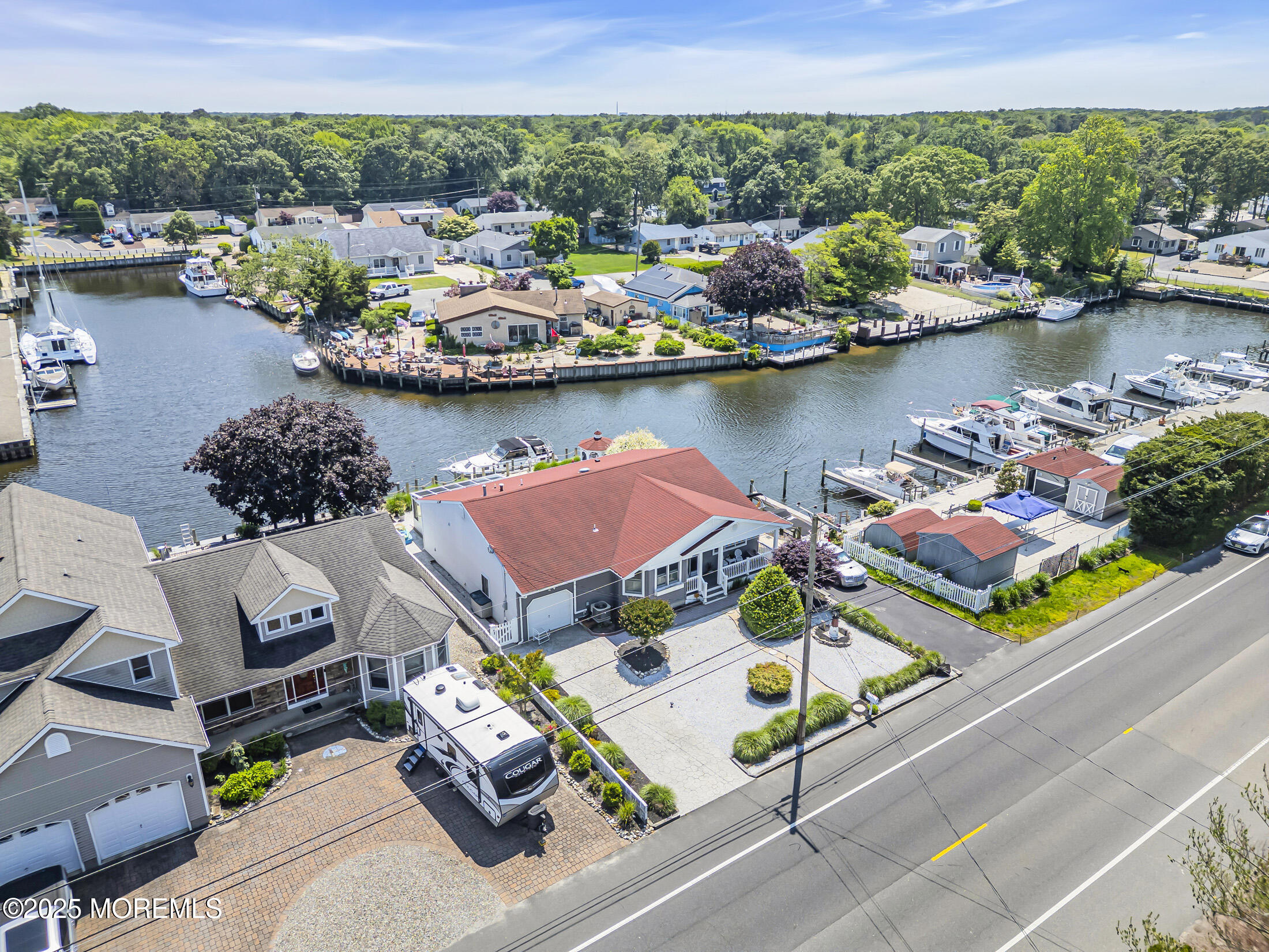 421 Laurel Boulevard