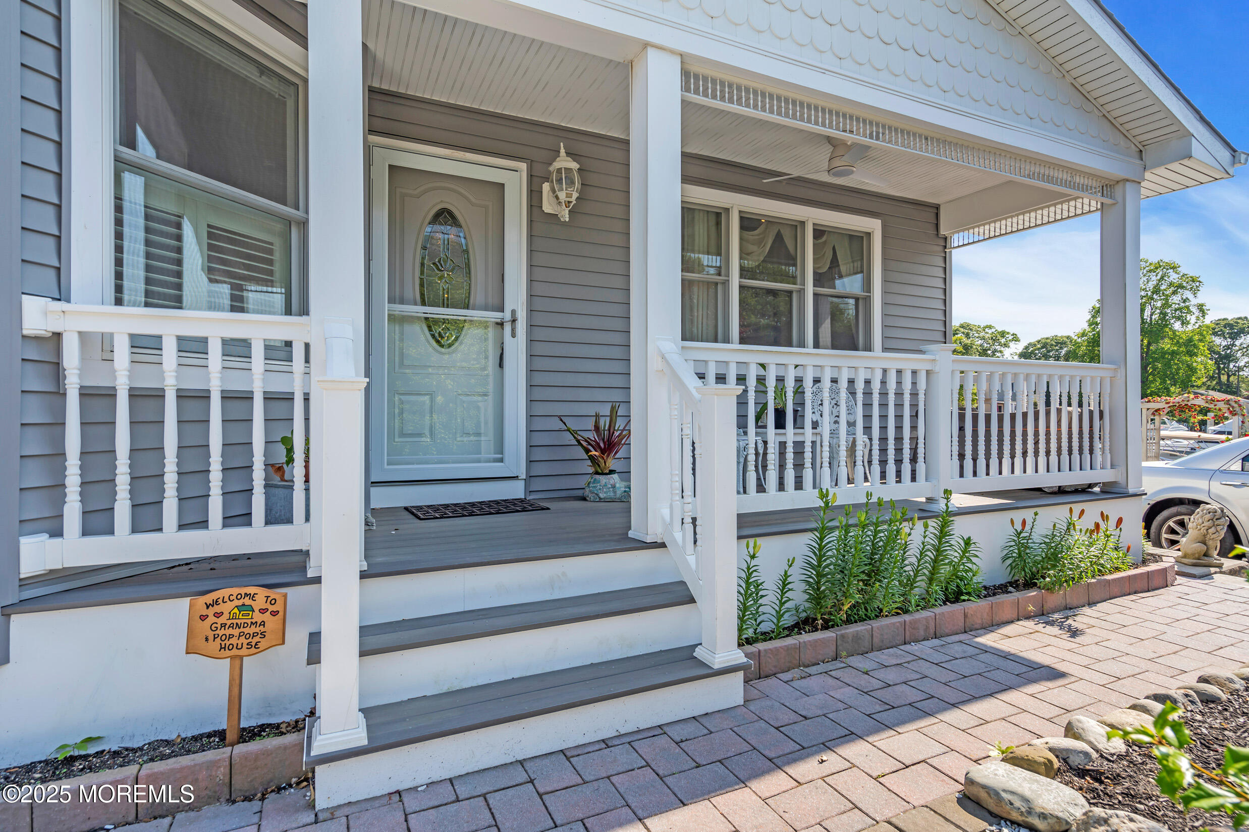 421 Laurel Boulevard