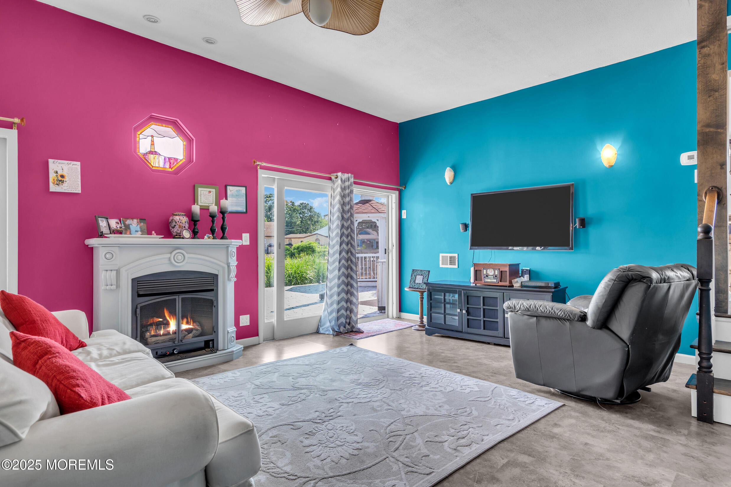 421 Laurel Boulevard