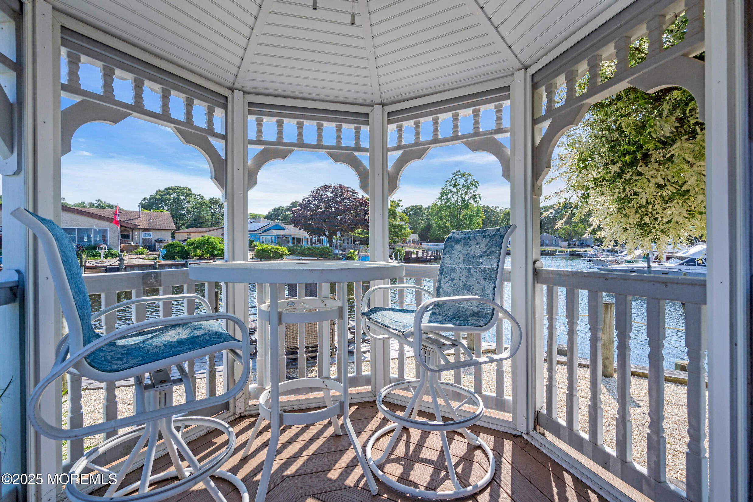 421 Laurel Boulevard