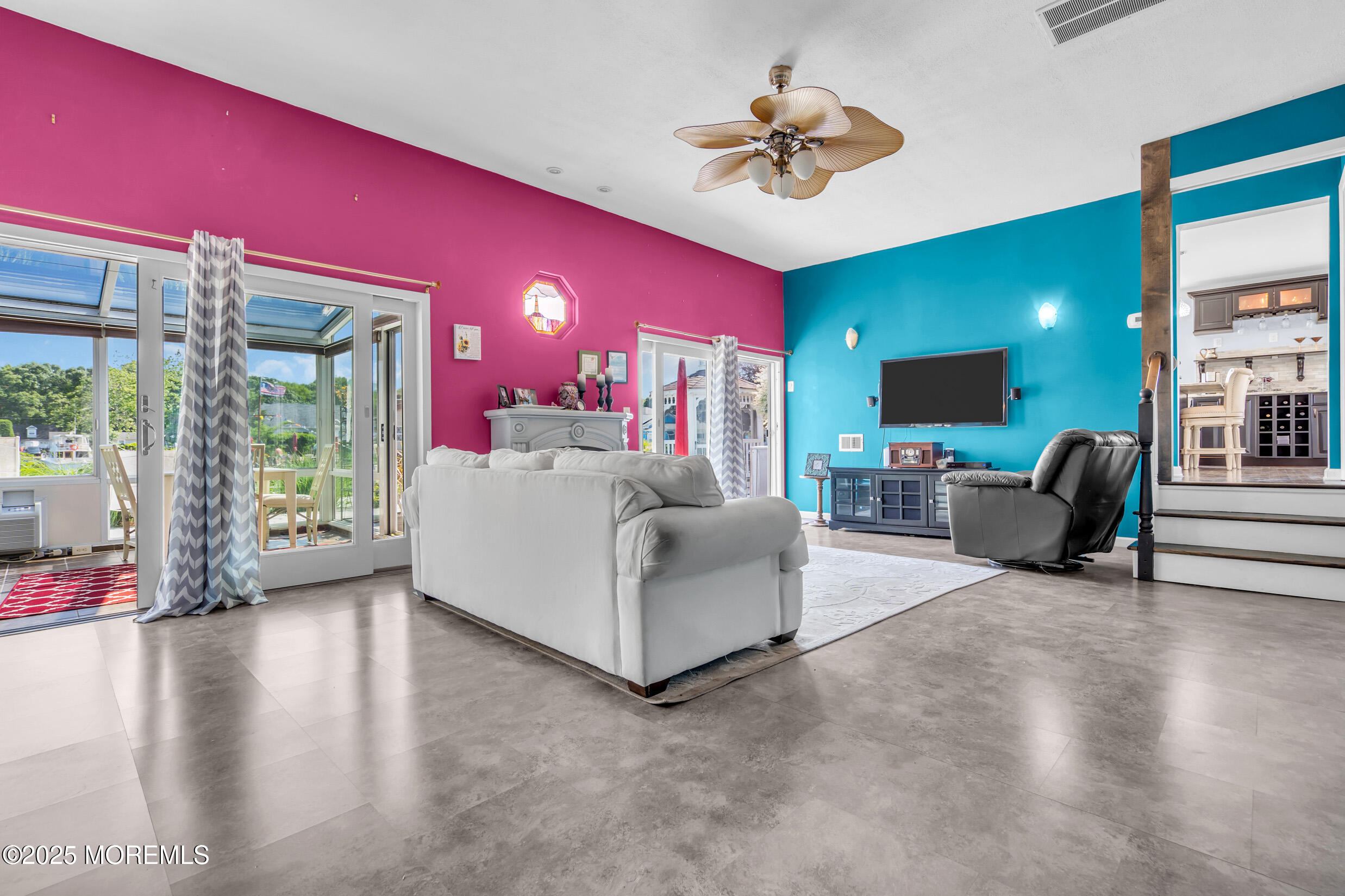 421 Laurel Boulevard