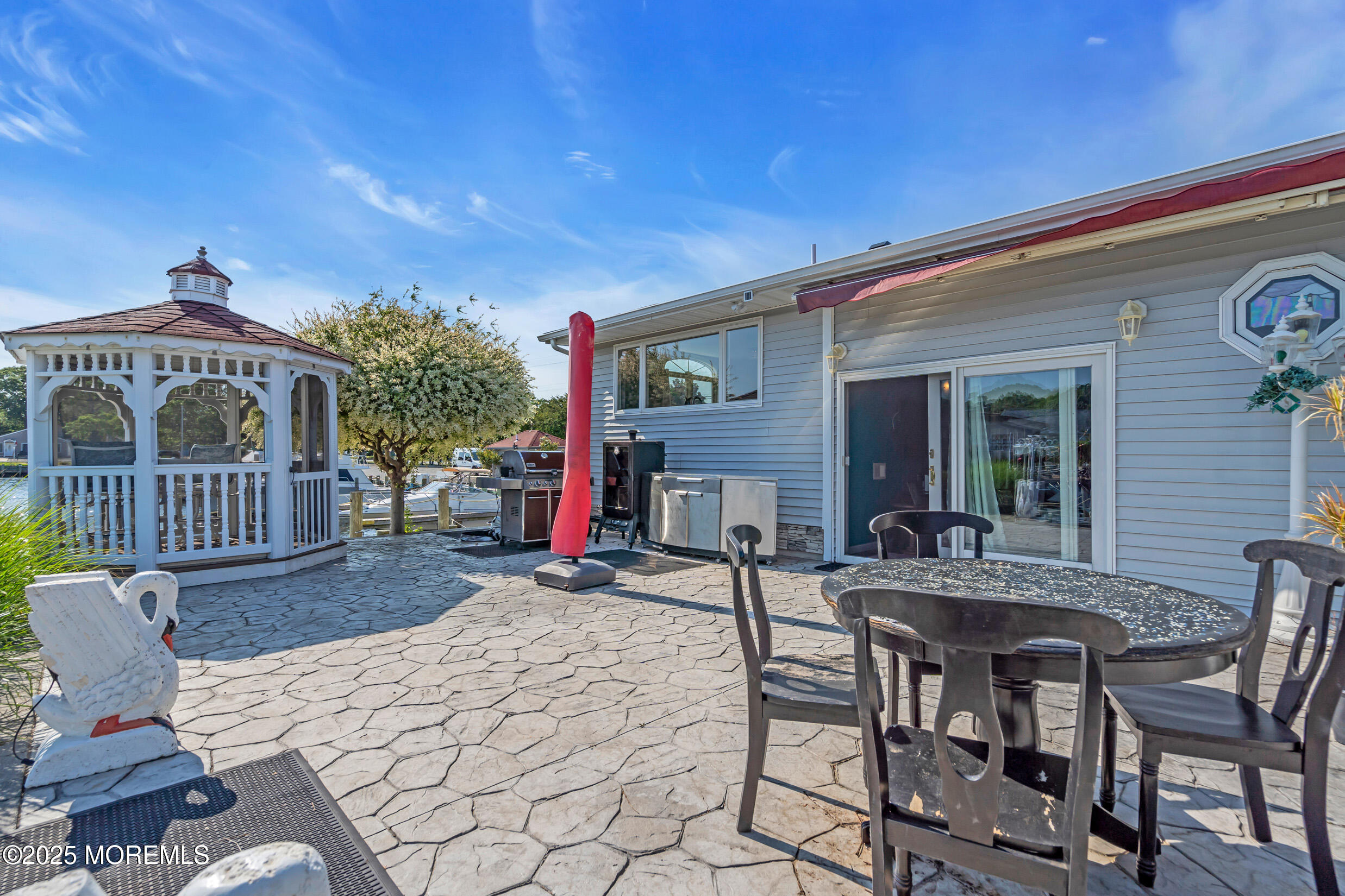 421 Laurel Boulevard