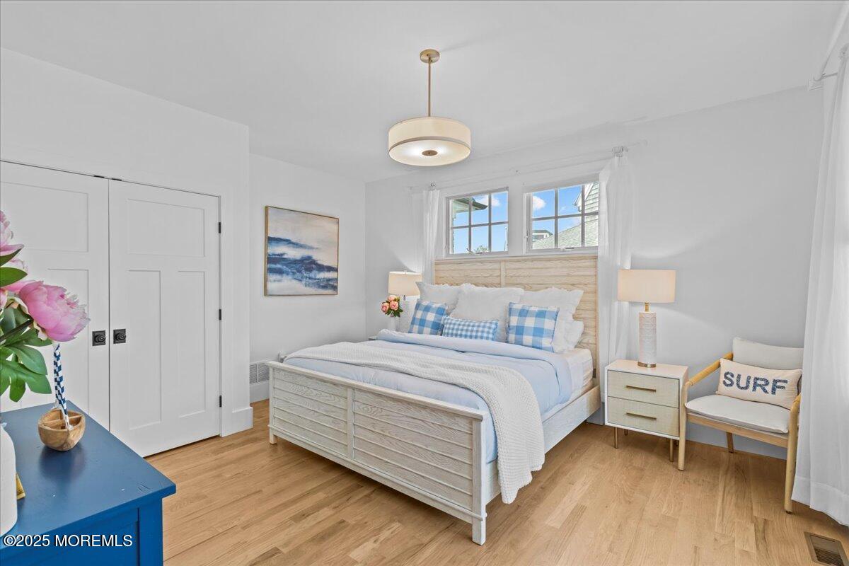 1730 Rue Mirador