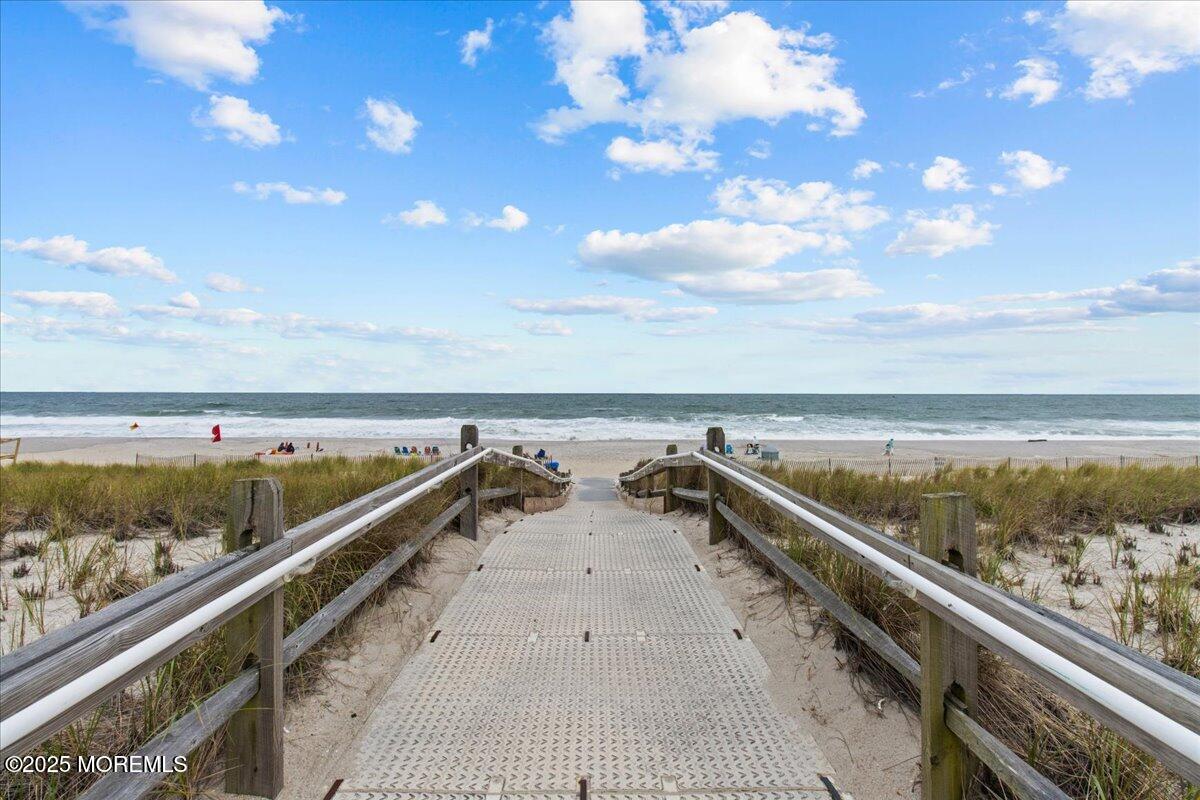 438 N Route 35, 1208