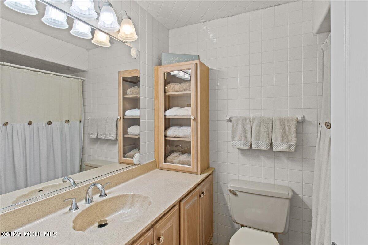 438 N Route 35, 1208