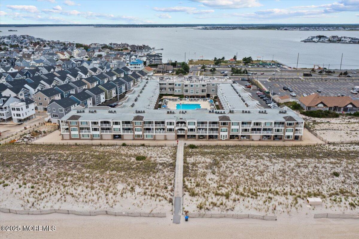 438 N Route 35, 1208