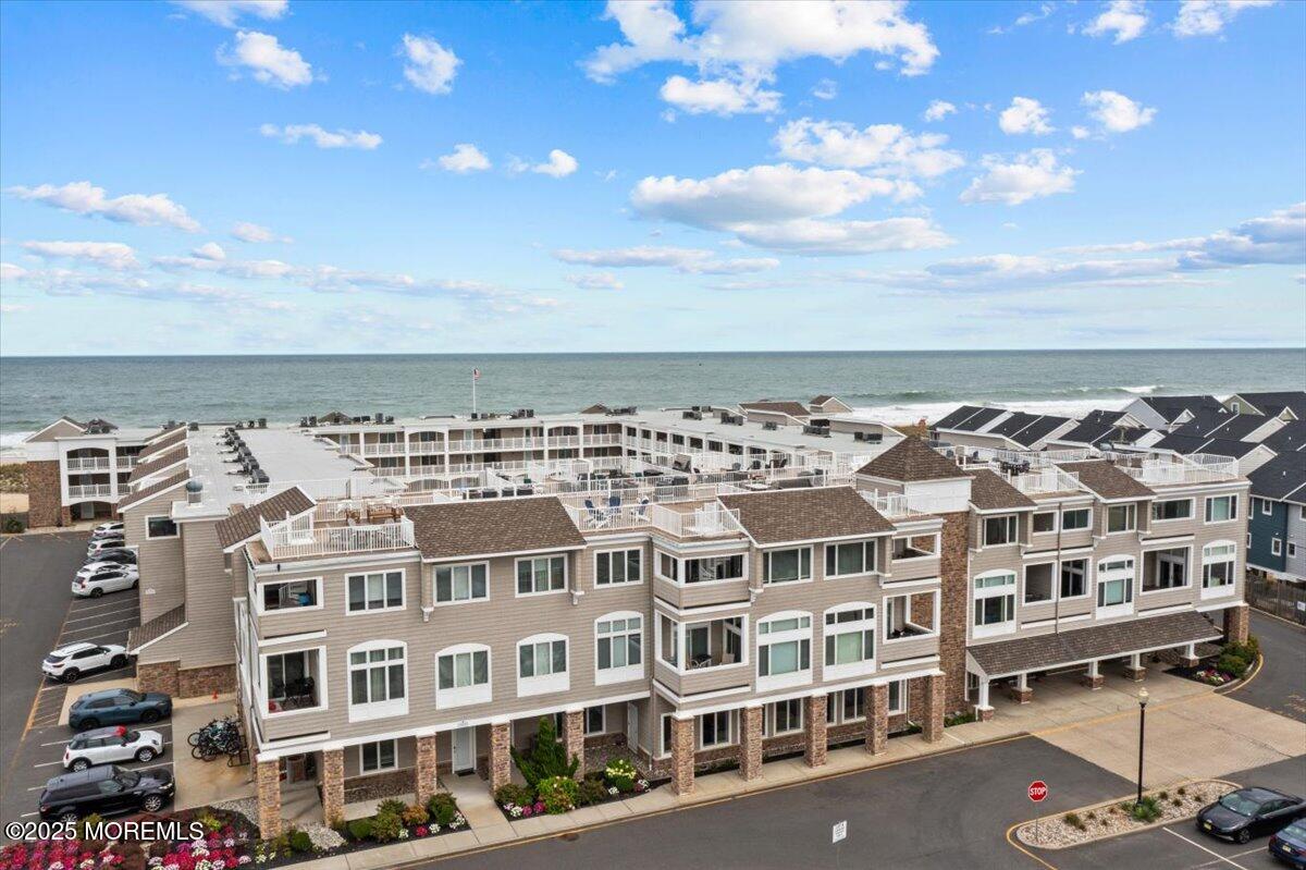438 N Route 35, 1208