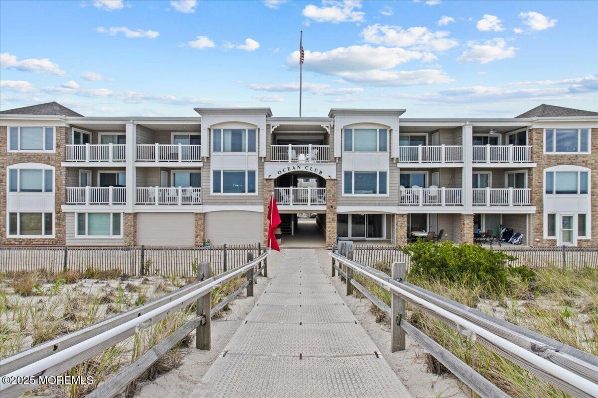 438 N Route 35, 1208