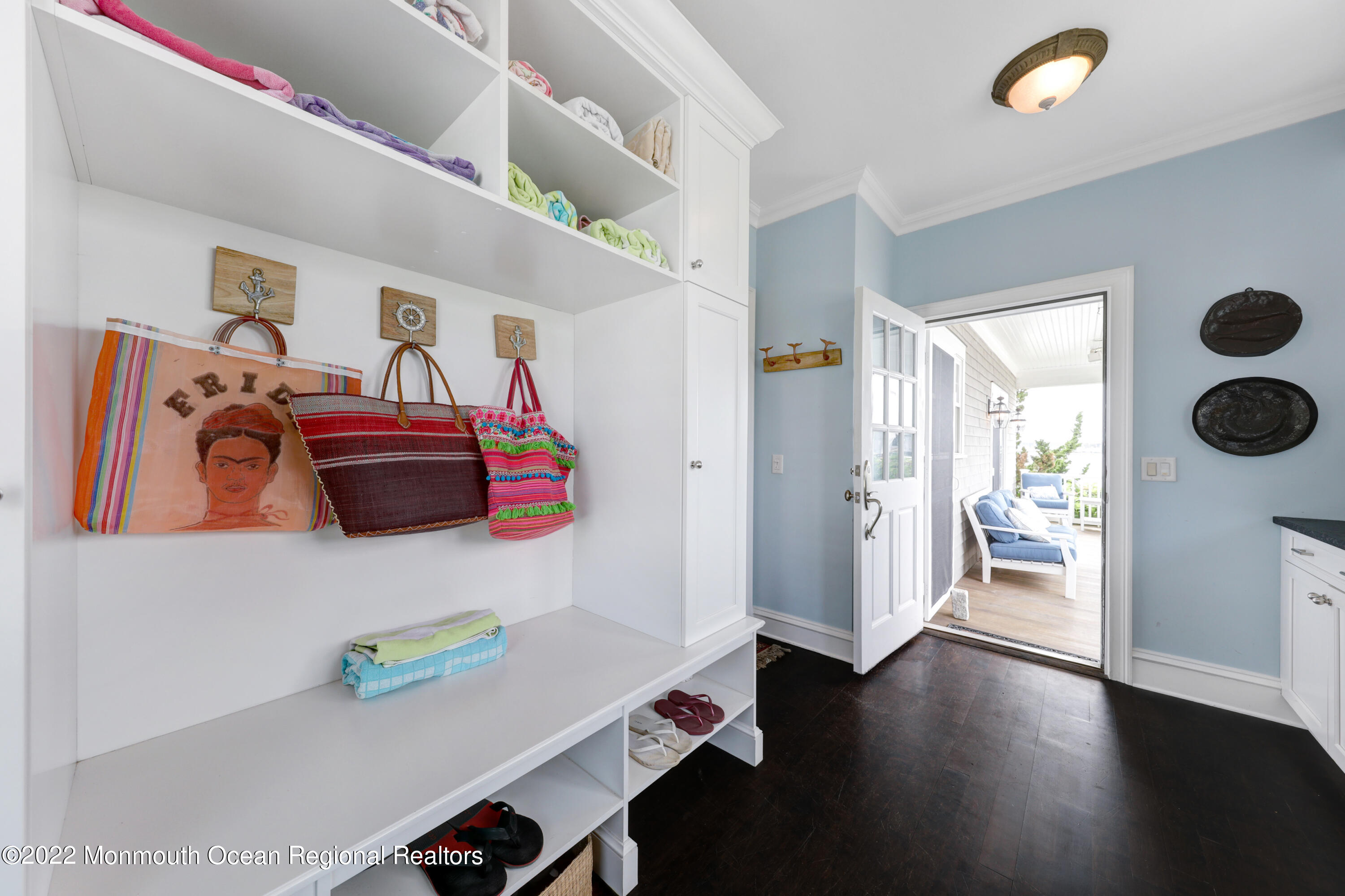 306 Old Bridge Street, WINTER MONTHLY