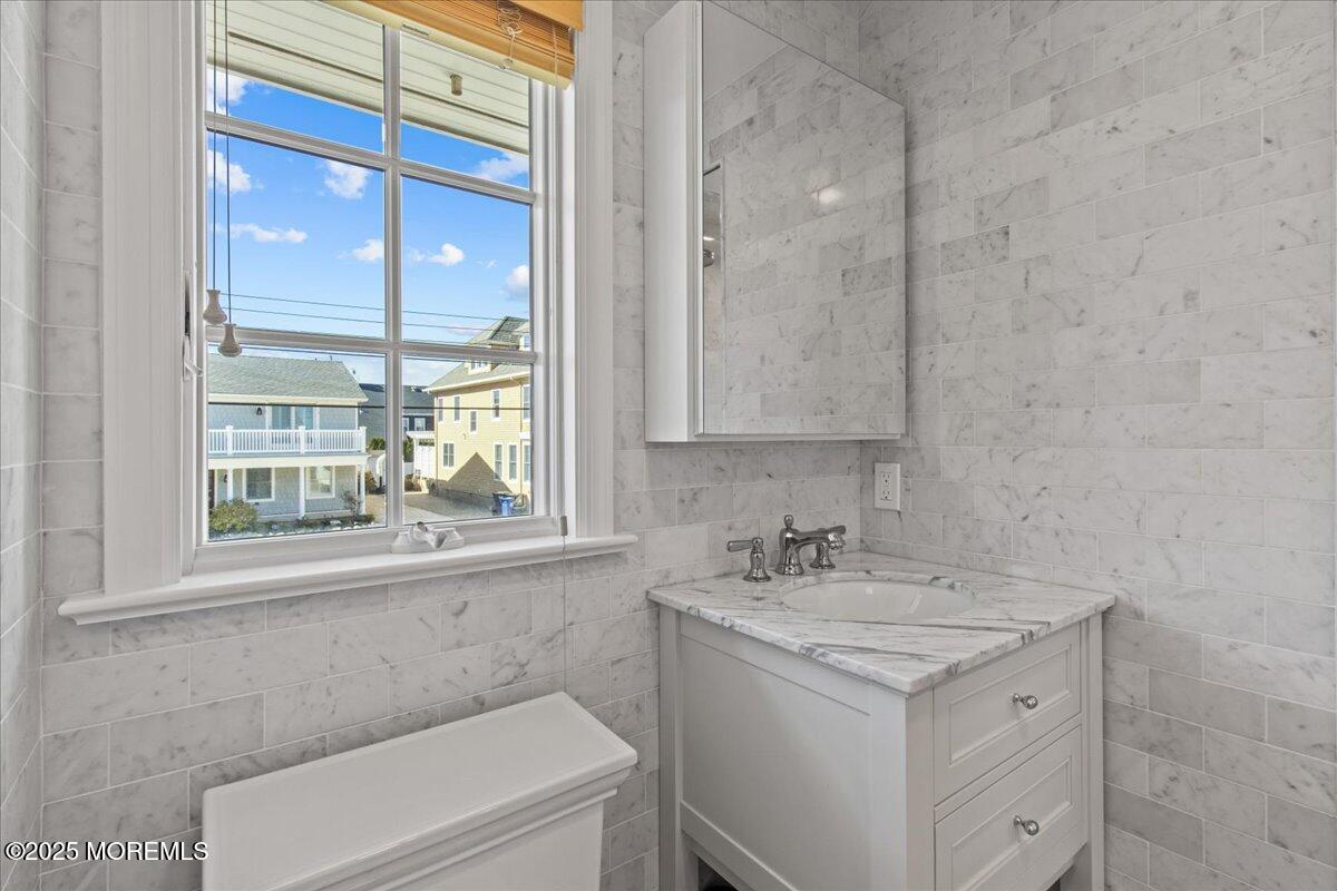 262 Sunset Lane, Mantoloking