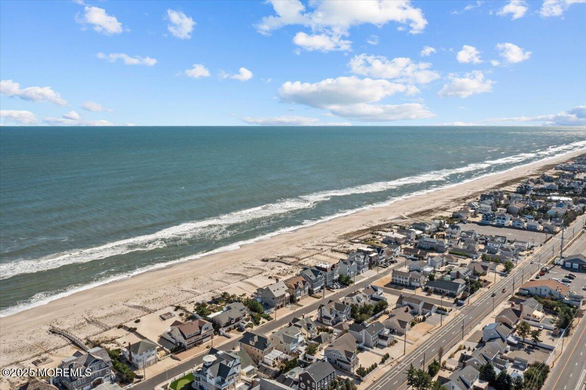 262 Sunset Lane, Mantoloking