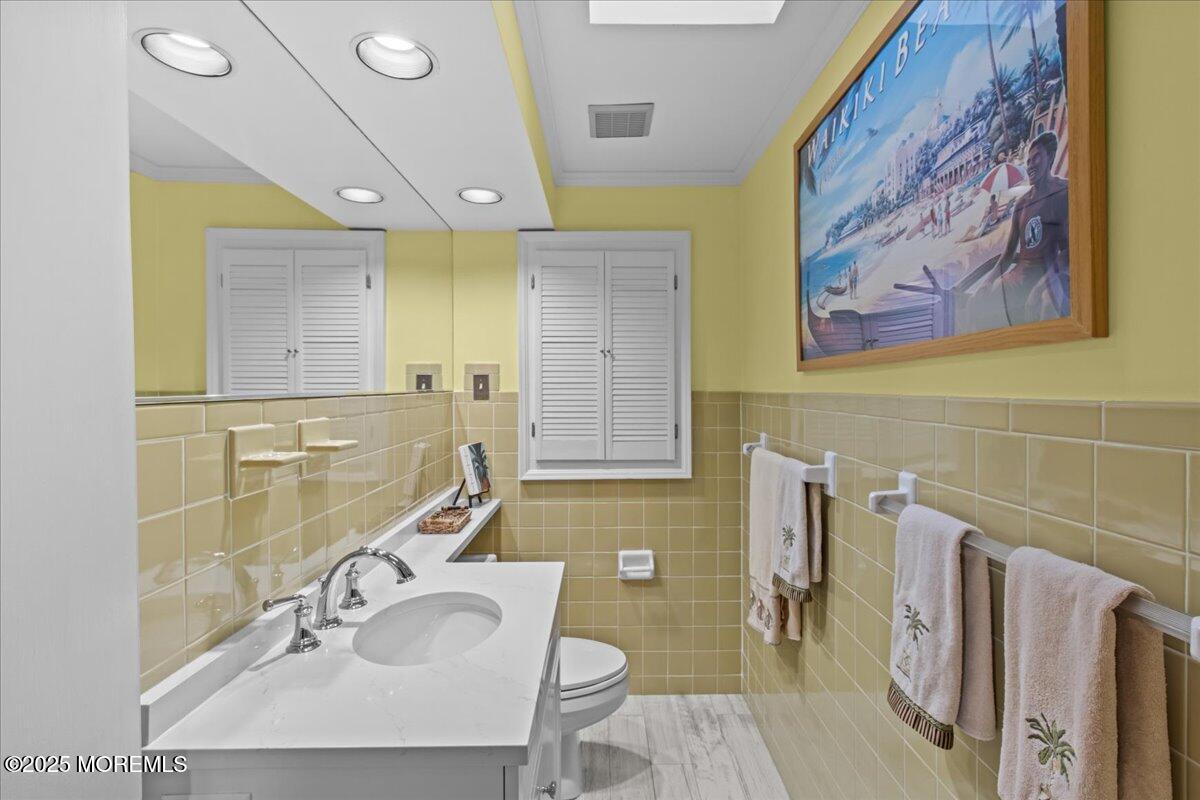 262 Sunset Lane, Mantoloking