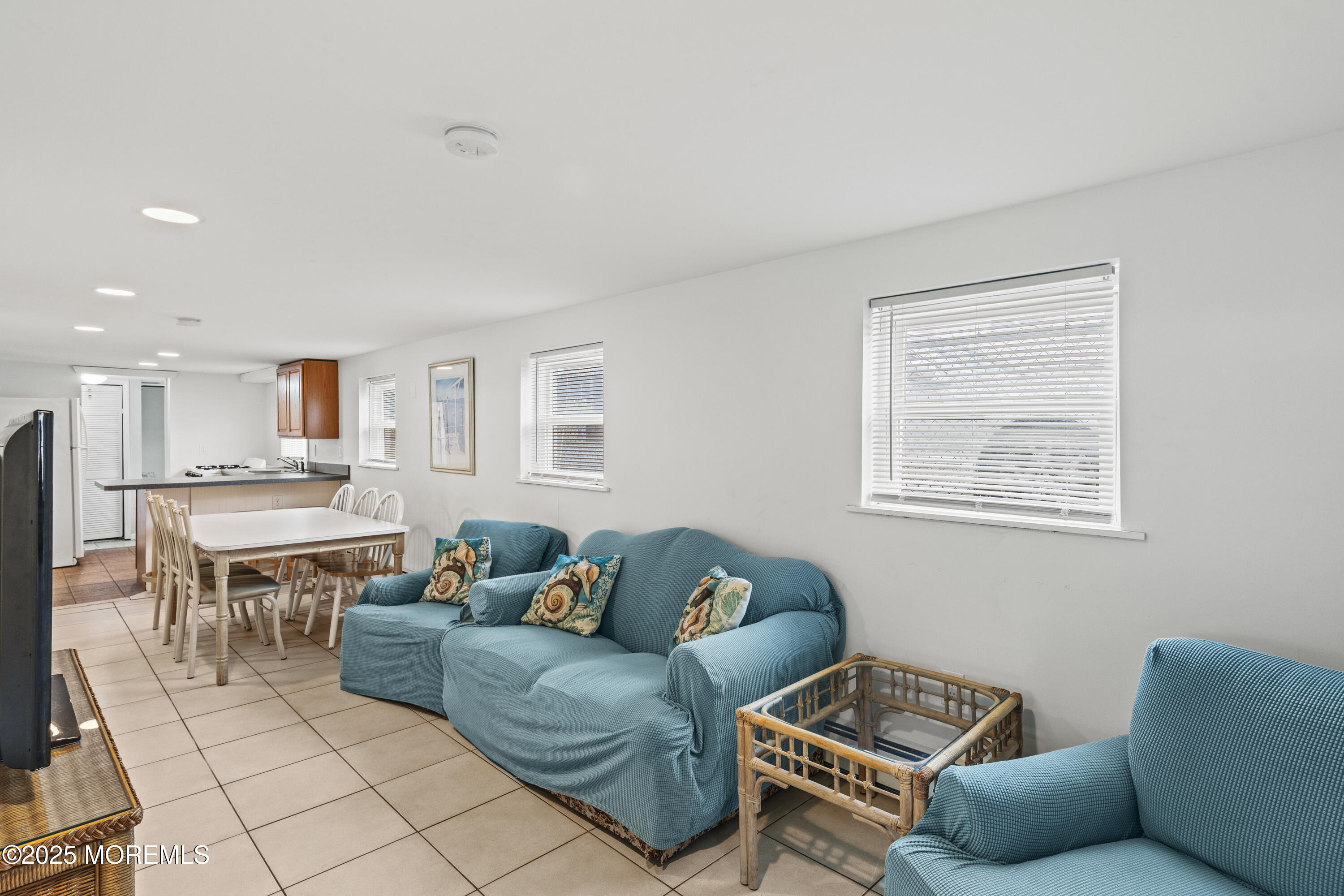 53 Carteret Avenue