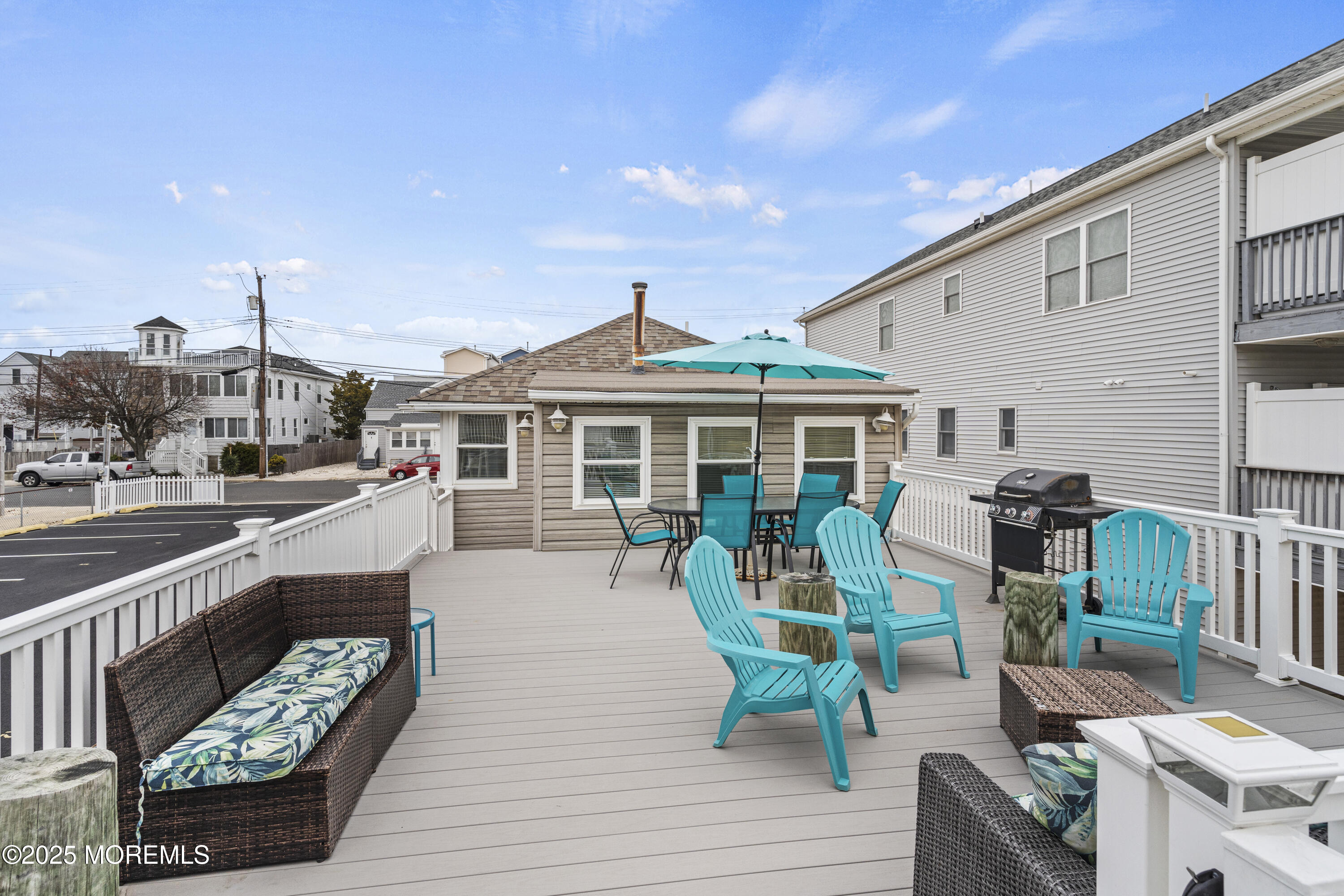 53 Carteret Avenue