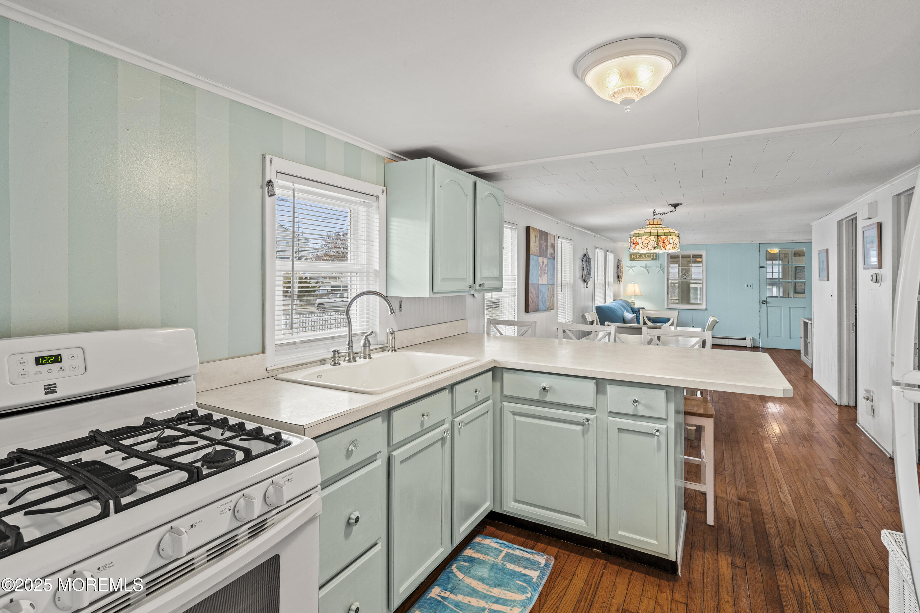 53 Carteret Avenue
