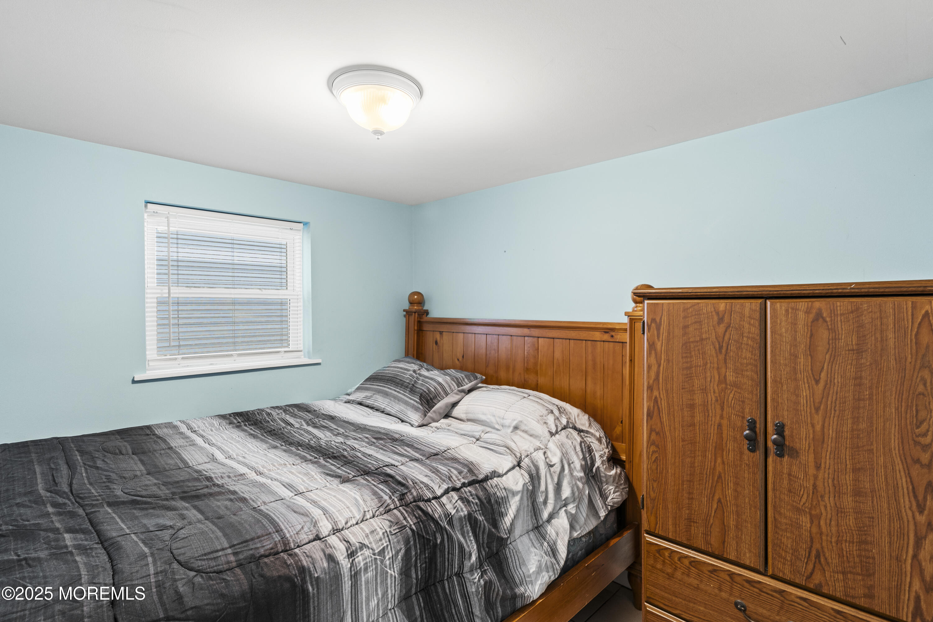 53 Carteret Avenue