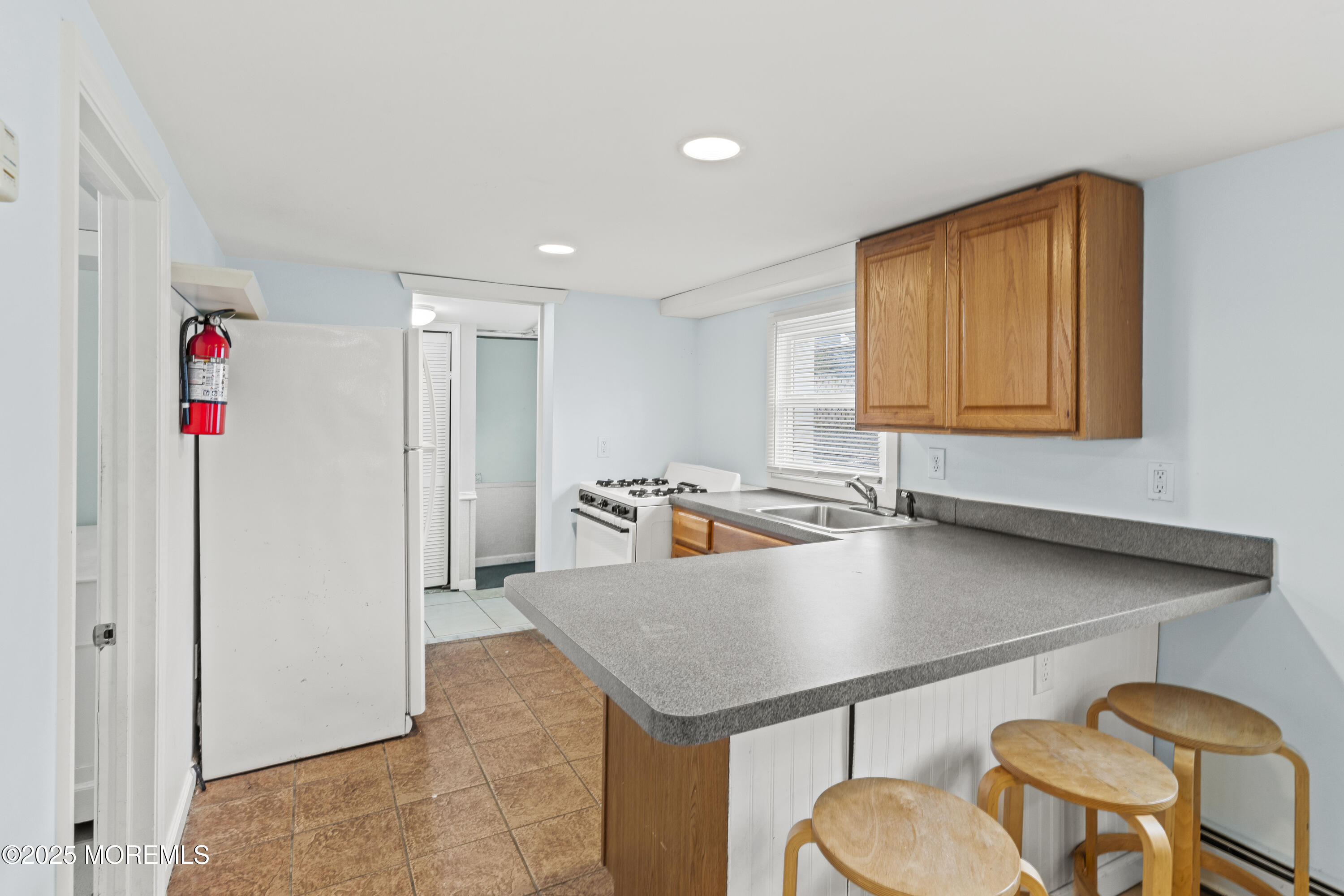 53 Carteret Avenue