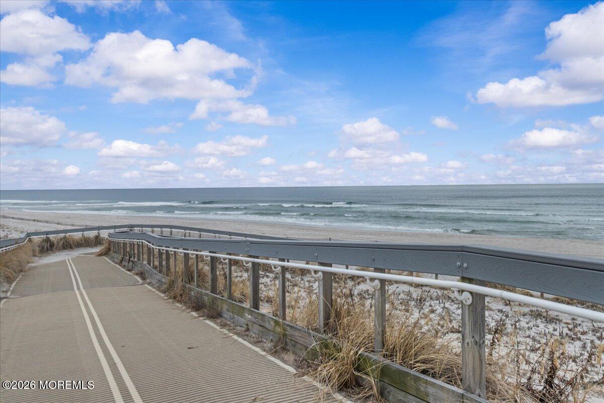 45 Fielder Avenue Weekly