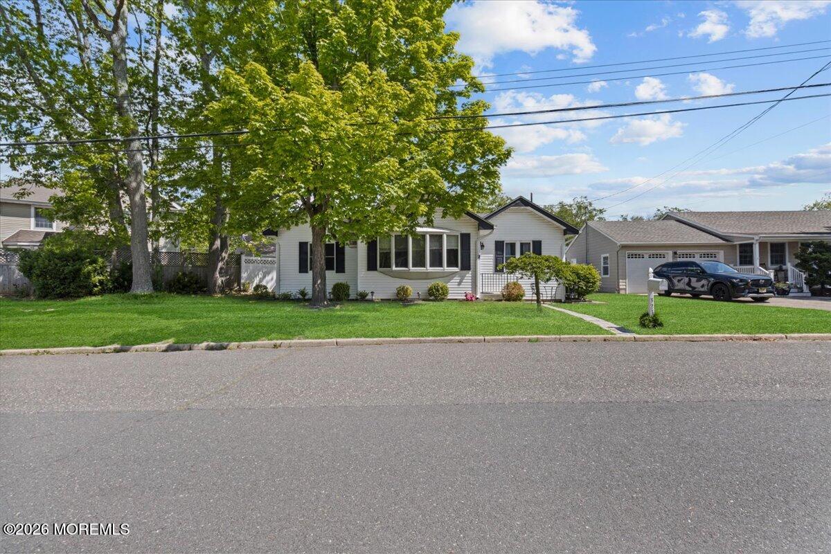 323 Woodmere Avenue
