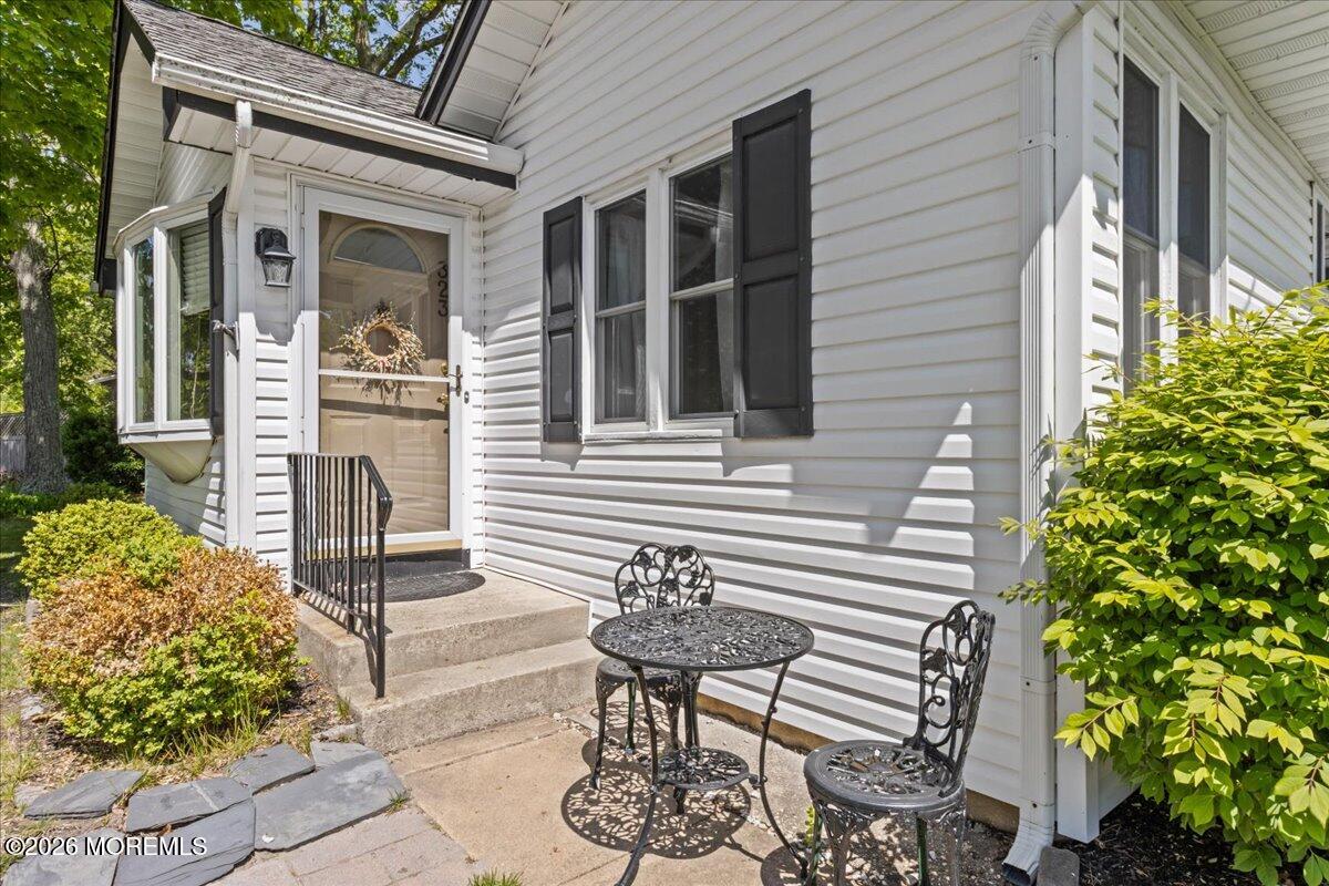 323 Woodmere Avenue