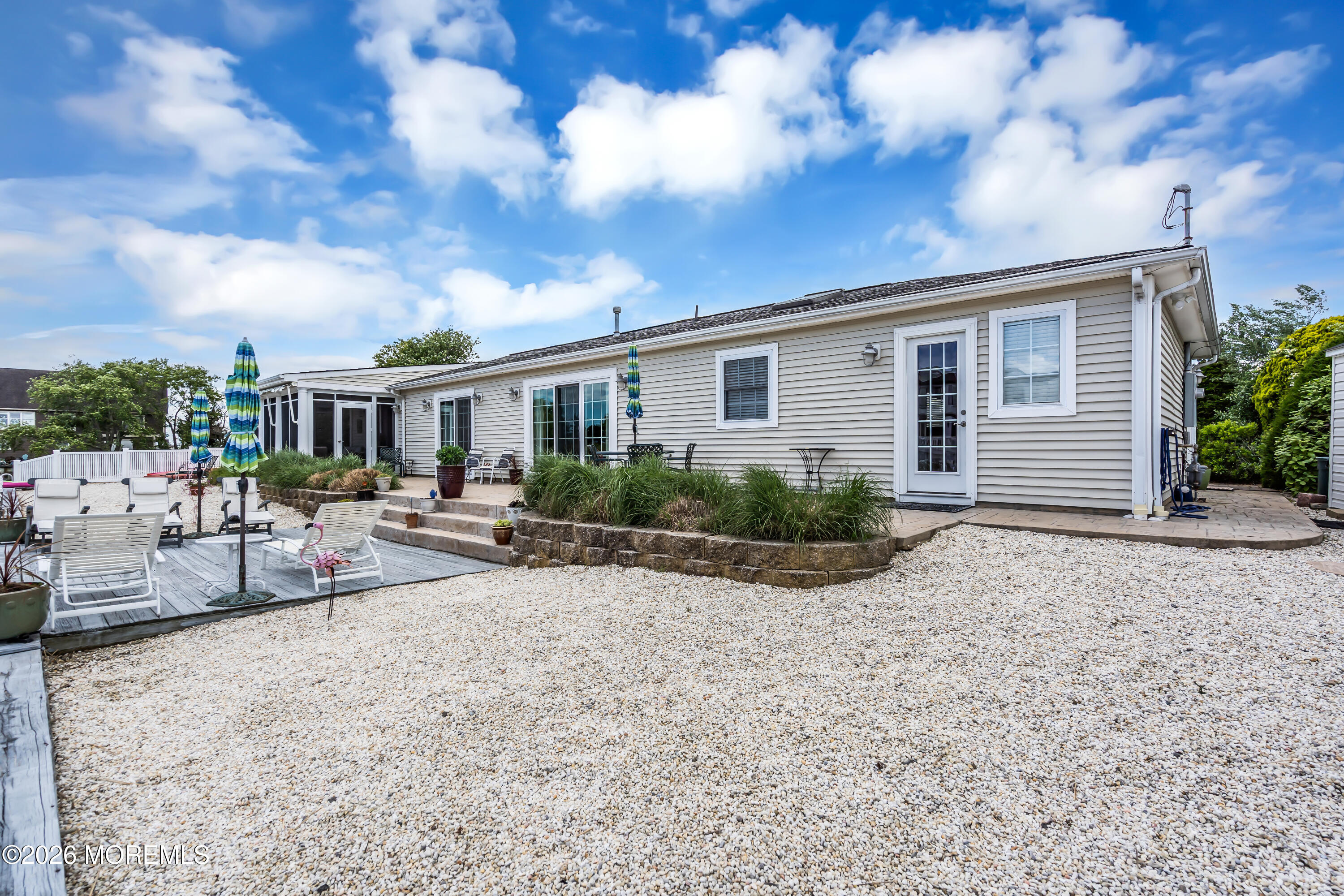 202 Newark Road S