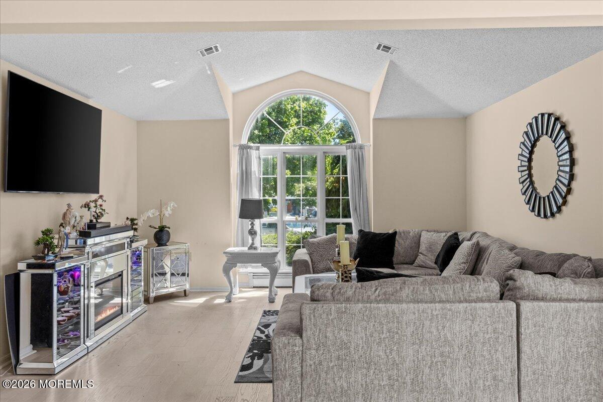 5 Harrow Court