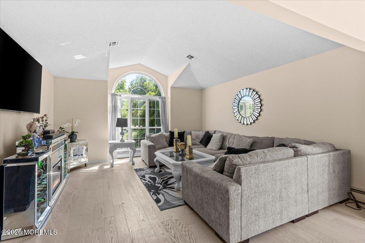 5 Harrow Court