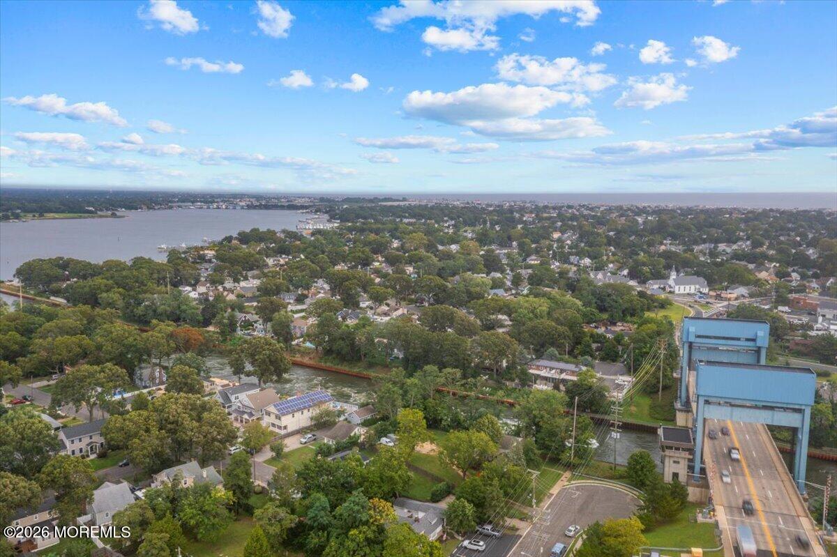 2005-7 Veterans Memorial Drive