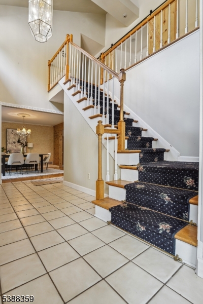 32 Valley View St