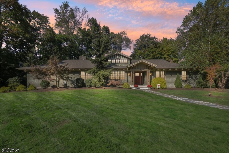 17 Valley View Ave