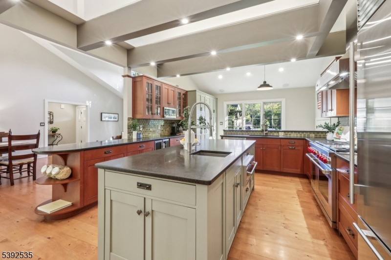 17 Valley View Ave