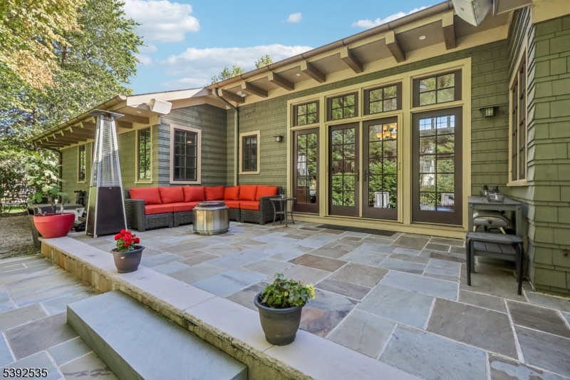17 Valley View Ave