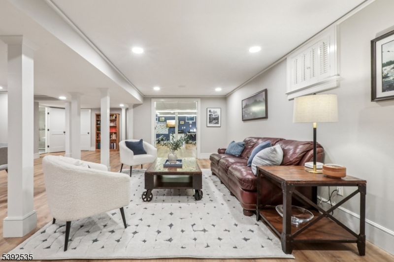 17 Valley View Ave
