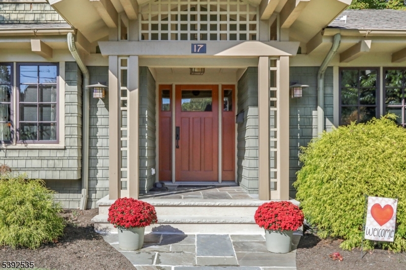 17 Valley View Ave