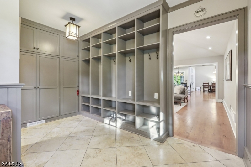 17 Valley View Ave