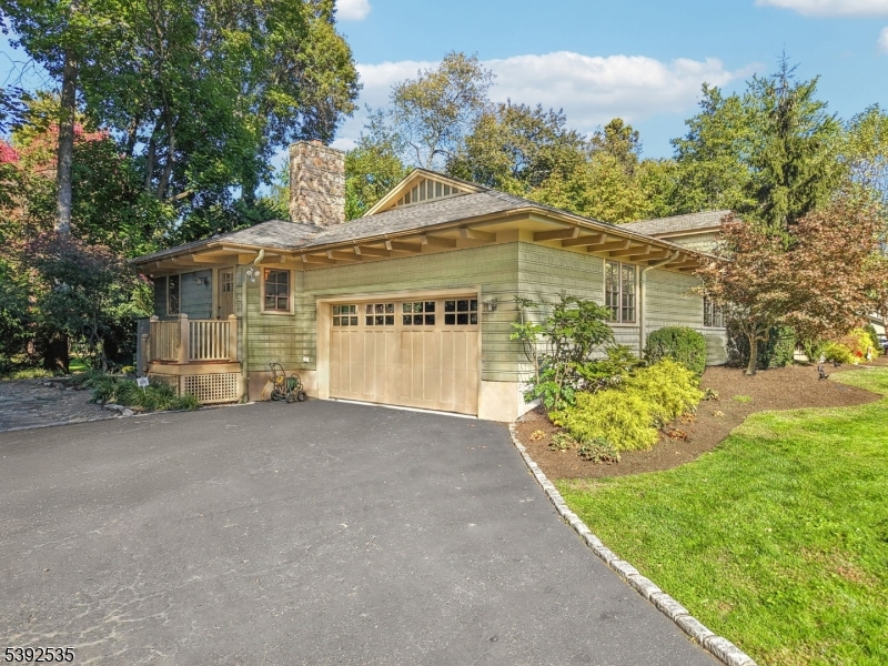 17 Valley View Ave