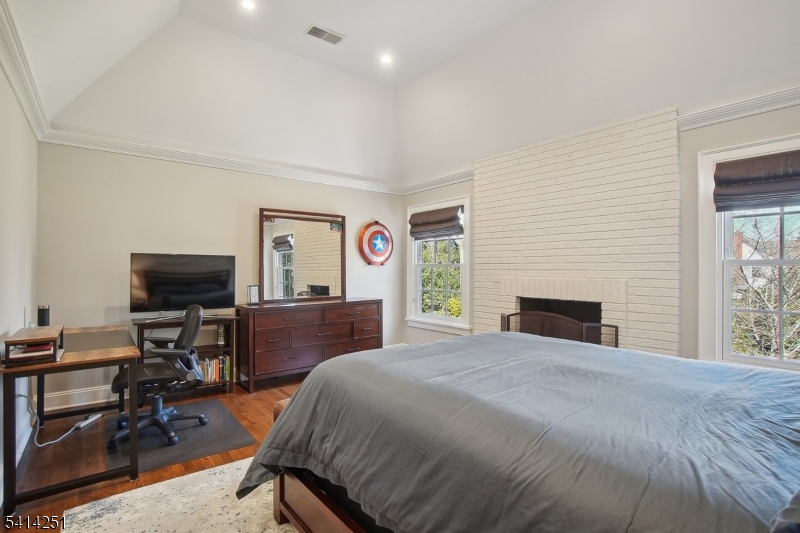 115 Woodland Ave