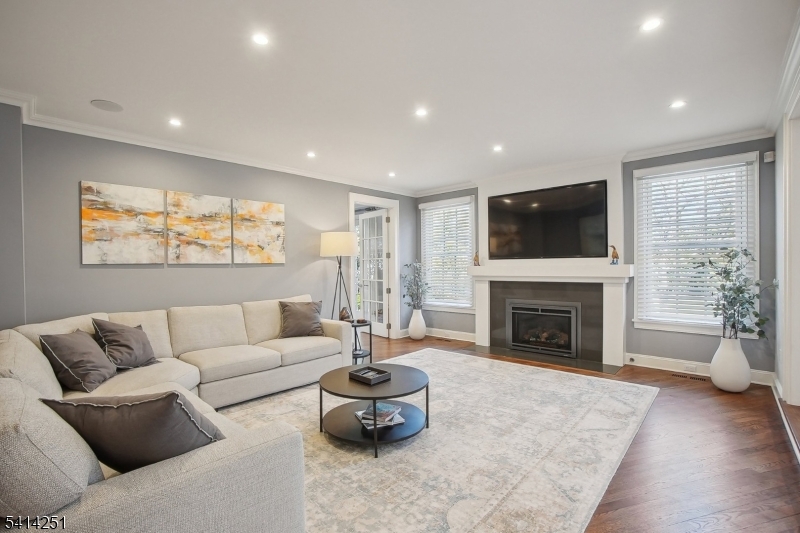 115 Woodland Ave
