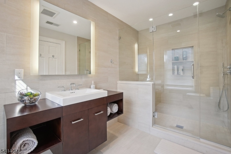 115 Woodland Ave