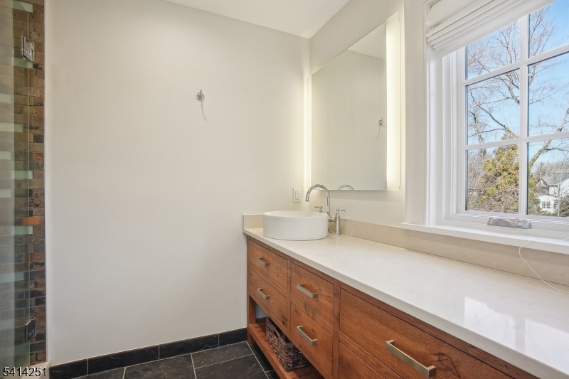 115 Woodland Ave